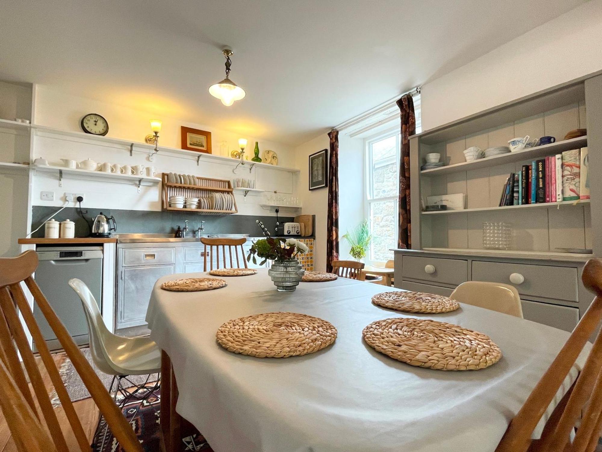 Janies Cottage~ Mousehole~Eclectic Interiors & Vintage Charm Eksteriør bilde