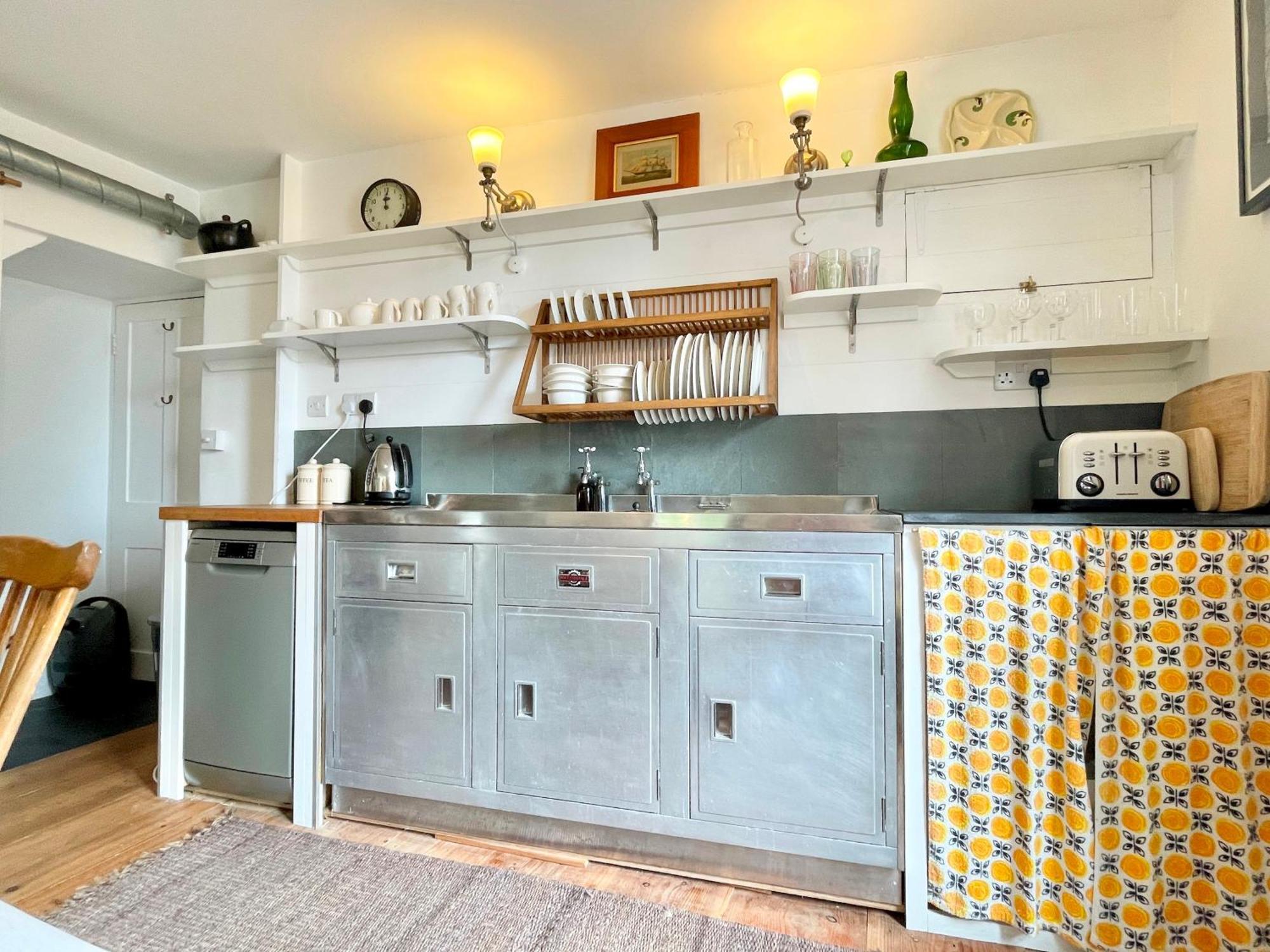 Janies Cottage~ Mousehole~Eclectic Interiors & Vintage Charm Eksteriør bilde