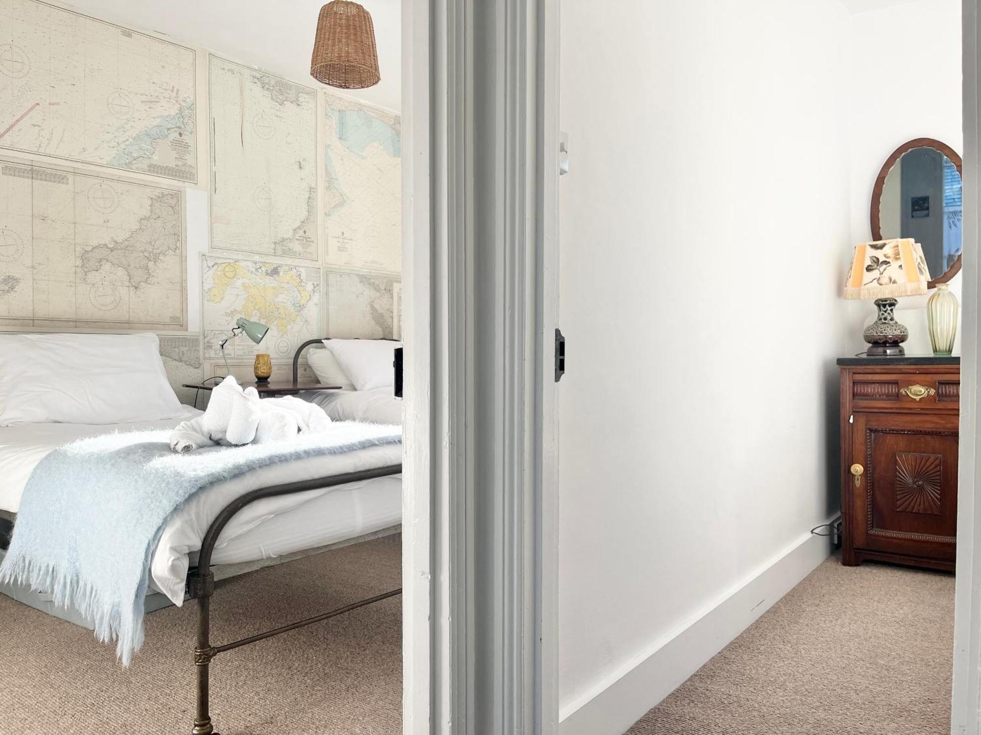 Janies Cottage~ Mousehole~Eclectic Interiors & Vintage Charm Eksteriør bilde