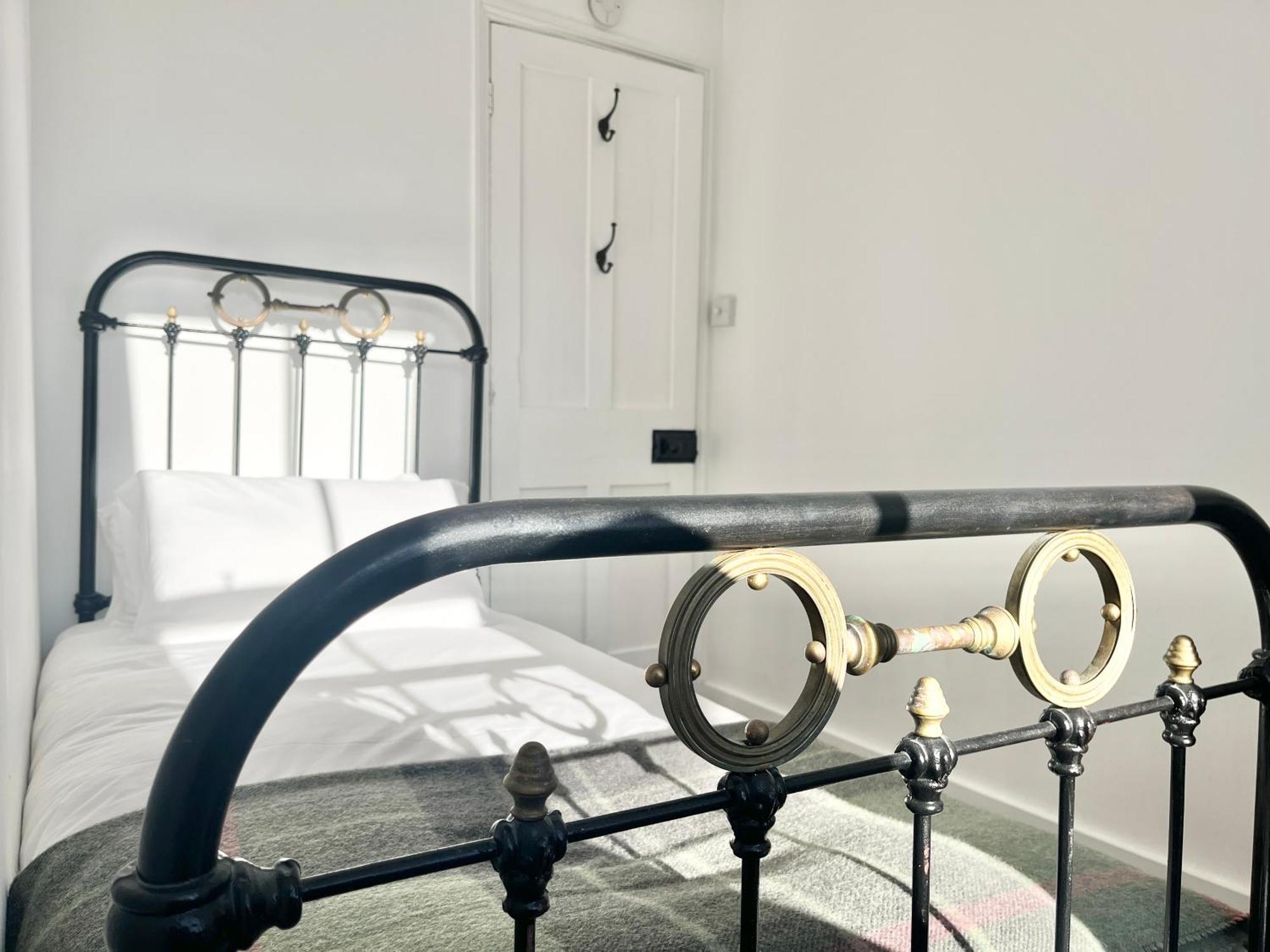 Janies Cottage~ Mousehole~Eclectic Interiors & Vintage Charm Eksteriør bilde